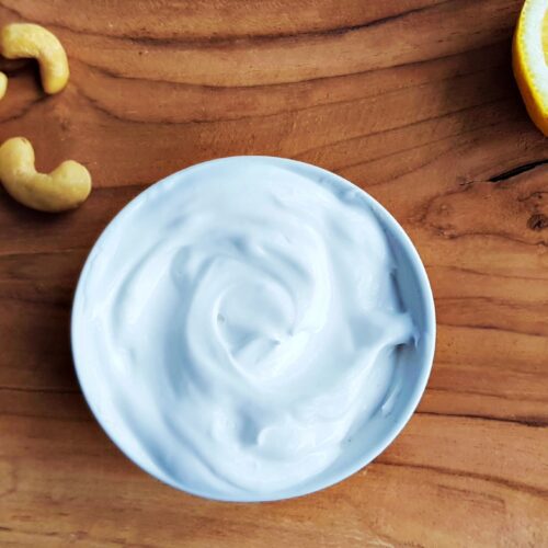 cashew cream, lemon, cashew nuts