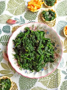 spinach with sesame oil and garlic