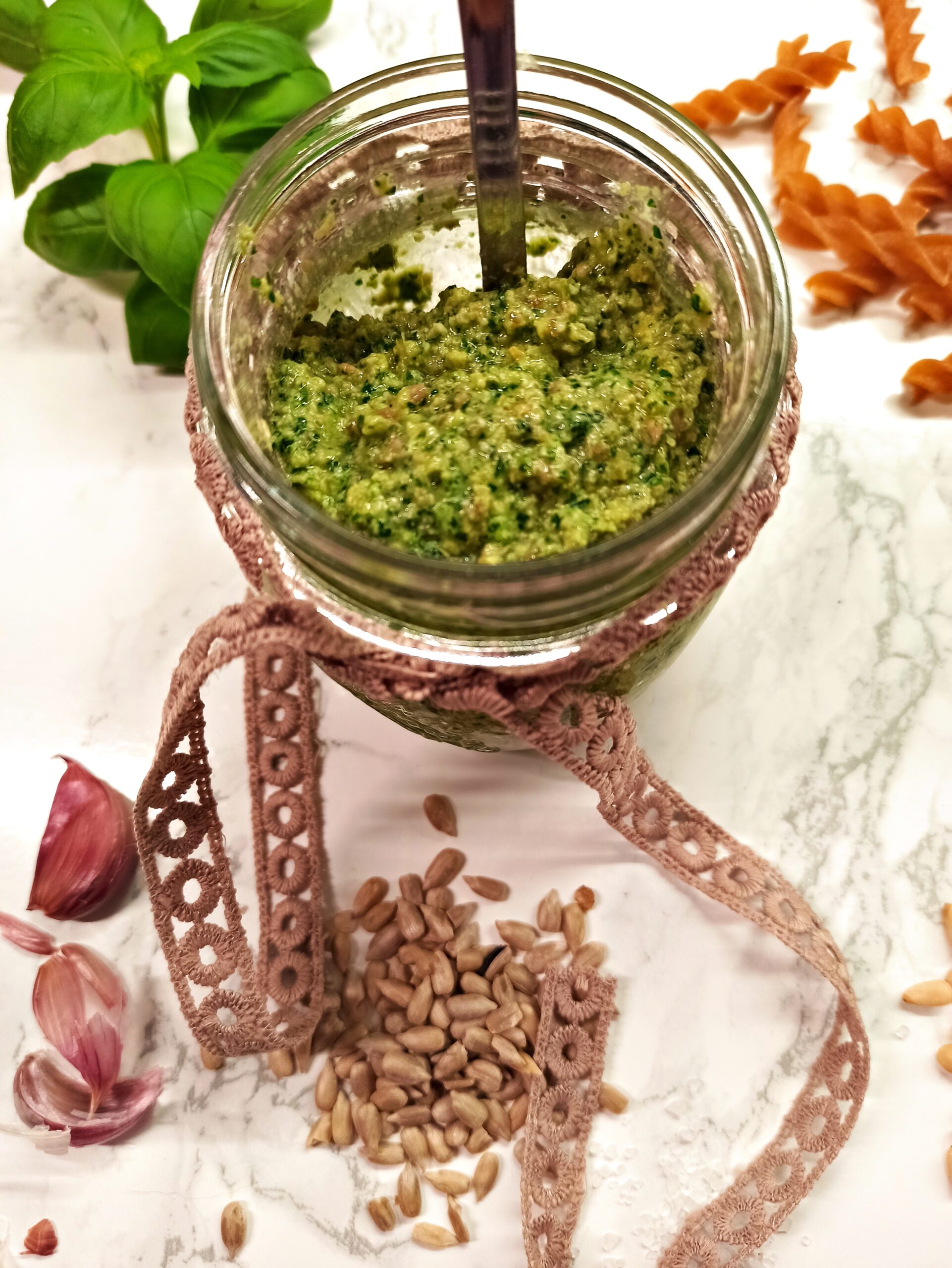 vegan green pesto sauce