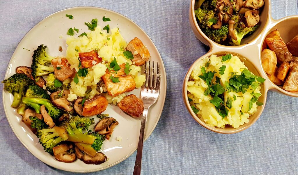 baked salmon with broccoli and shiitake mushrooms