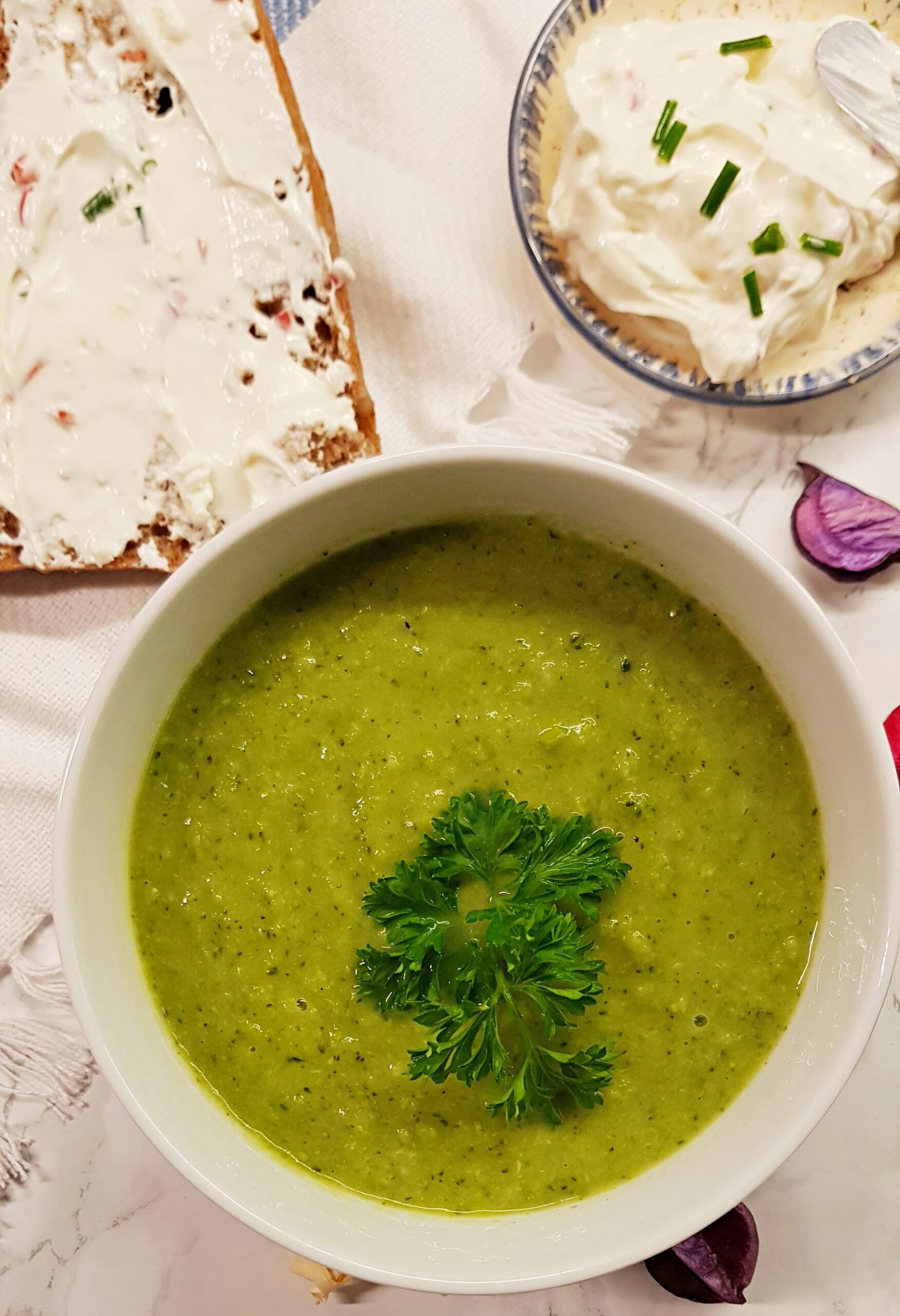 broccoli and green pea soup