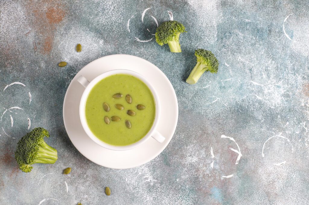 broccoli and green peas soup