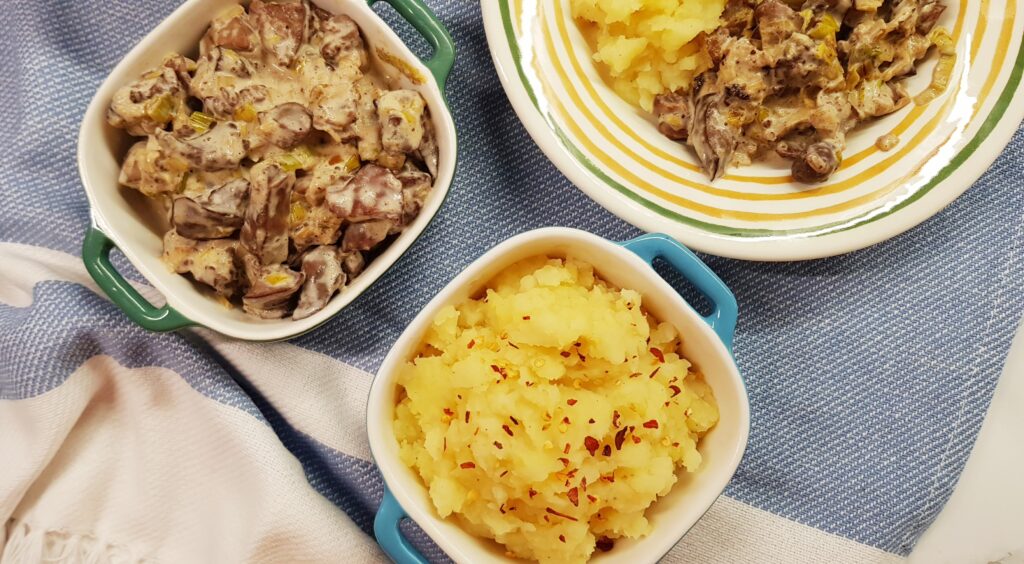 chicken liver and mashed potatoes