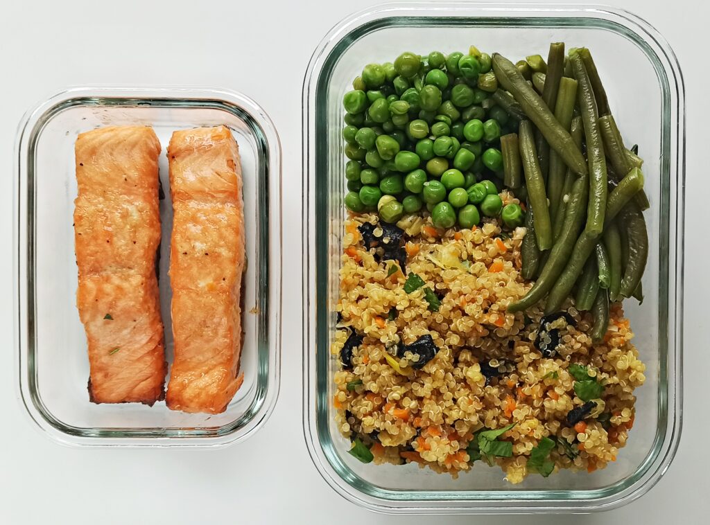 quinoa bowl with baked salmon and green beans