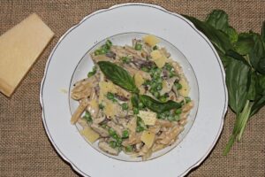 creamy pasta with mushrooms and peas