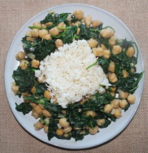 Sautéed Chickpeas with Spinach and Garlic