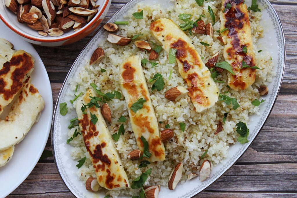 cauliflower rice with grilled halloumi