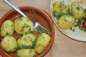 buttered potatoes with dill