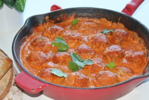 meatballs in creamy tomato sauce