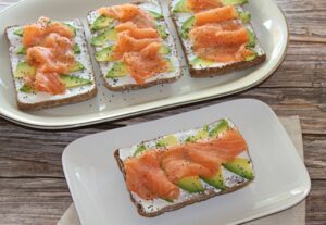 avocado toast with smoked salmon and chia