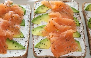 avocado toast with smoked salmon and chia