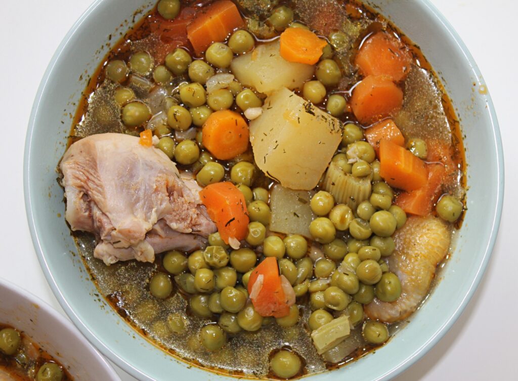 chicken stew with peas and potatoes