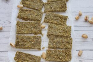 matcha pistachio energy bars 1