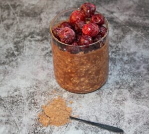 chocolate cherry overnight oats