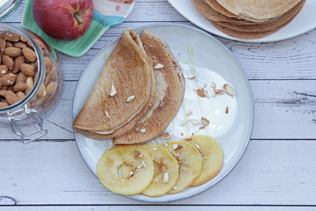 whole grain crepes with apple and cinnamon
